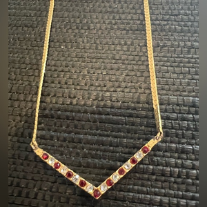 Monet vintage crystal v necklace‎